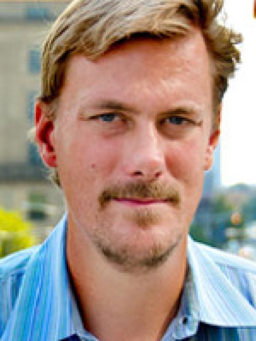 Daniel Stoll-Profile.jpg